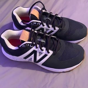I’m selling brand new, new balance shoes.